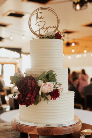 Detail Shots of different aspects of a couple’s wedding day with red, pink and green accents. Photographed by Northern Texas (DFW) photographer Hannah Lylene Photography.