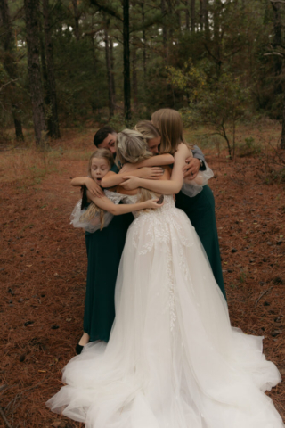 A young blended family has their intimate wedding in the LBJ Grasslands in Fort Worth, Texas by a Texas DFW documentary wedding photographer ( Hannah Lylene Photography)