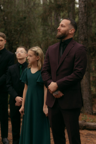 A young blended family has their intimate wedding in the LBJ Grasslands in Fort Worth, Texas by a Texas DFW documentary wedding photographer ( Hannah Lylene Photography)