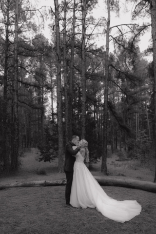 A young blended family has their intimate wedding in the LBJ Grasslands in Fort Worth, Texas by a Texas DFW documentary wedding photographer ( Hannah Lylene Photography)