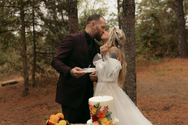 A young blended family has their intimate wedding in the LBJ Grasslands in Fort Worth, Texas by a Texas DFW documentary wedding photographer ( Hannah Lylene Photography)