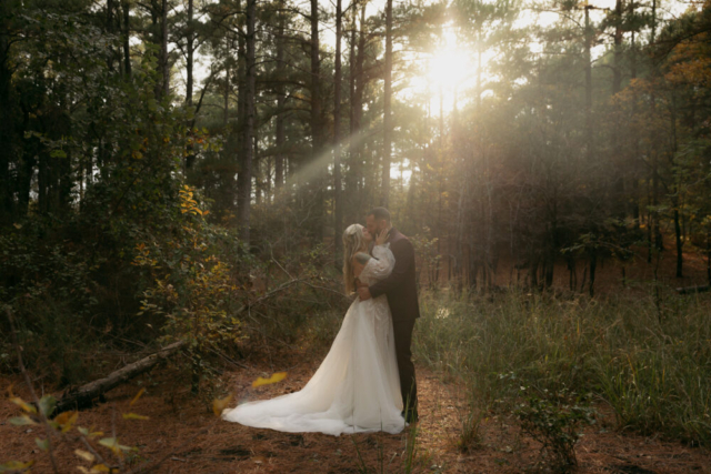 A young blended family has their intimate wedding in the LBJ Grasslands in Fort Worth, Texas by a Texas DFW documentary wedding photographer ( Hannah Lylene Photography)