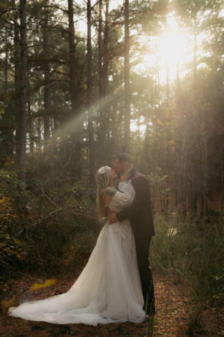 A young blended family has their intimate wedding in the LBJ Grasslands in Fort Worth, Texas by a Texas DFW documentary wedding photographer ( Hannah Lylene Photography)