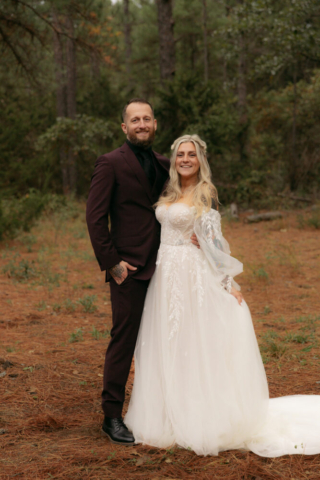 A young blended family has their intimate wedding in the LBJ Grasslands in Fort Worth, Texas by a Texas DFW documentary wedding photographer ( Hannah Lylene Photography)