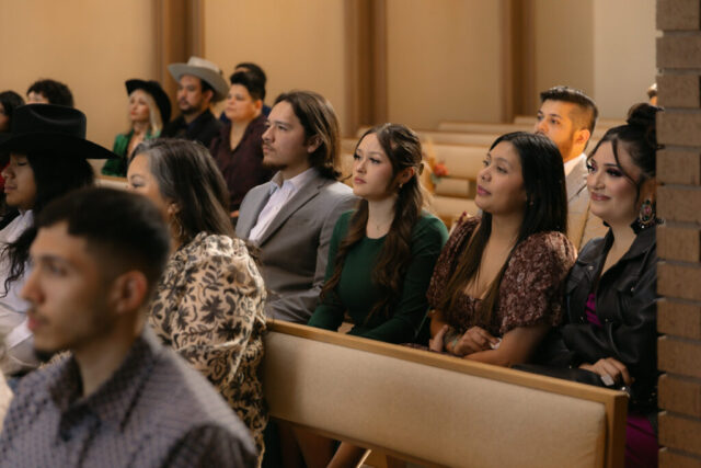 A young couple has their intimate wedding at the Marty Leonard Chapel in Fort Worth, Texas by a Texas DFW documentary wedding photographer ( Hannah Lylene Photography)