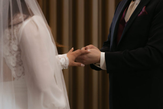 A young couple has their intimate wedding at the Marty Leonard Chapel in Fort Worth, Texas by a Texas DFW documentary wedding photographer ( Hannah Lylene Photography)