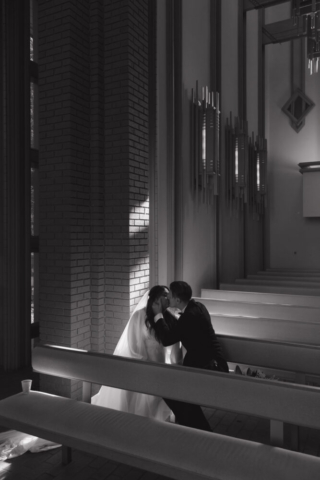 A young couple has their intimate wedding at the Marty Leonard Chapel in Fort Worth, Texas by a Texas DFW documentary wedding photographer ( Hannah Lylene Photography)