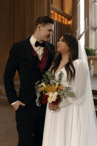 A young couple has their intimate wedding at the Marty Leonard Chapel in Fort Worth, Texas by a Texas DFW documentary wedding photographer ( Hannah Lylene Photography)