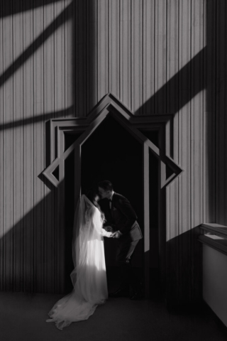 A young couple has their intimate wedding at the Marty Leonard Chapel in Fort Worth, Texas by a Texas DFW documentary wedding photographer ( Hannah Lylene Photography)