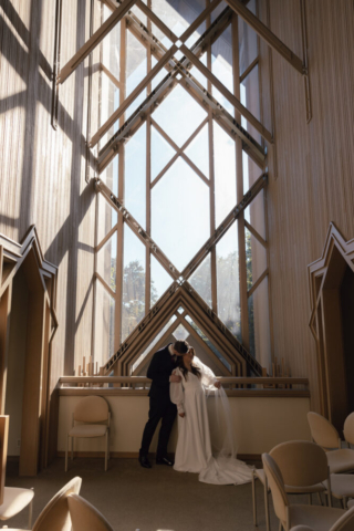 A young couple has their intimate wedding at the Marty Leonard Chapel in Fort Worth, Texas by a Texas DFW documentary wedding photographer ( Hannah Lylene Photography)