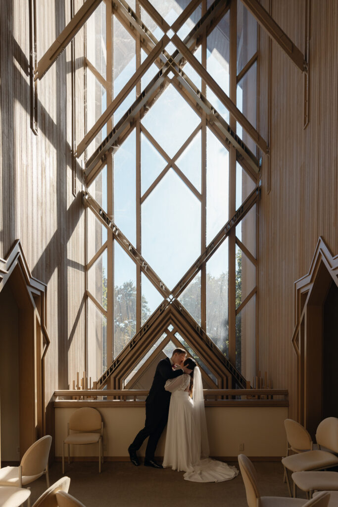 Hannah-Lylene-Dallas-Fort-Worth-Photographer-6839A young couple has their intimate wedding at the Marty Leonard Chapel in Fort Worth, Texas by a Texas DFW documentary wedding photographer ( Hannah Lylene Photography) A young couple has their intimate wedding at the Marty Leonard Chapel in Fort Worth, Texas by a Texas DFW documentary wedding photographer ( Hannah Lylene Photography)