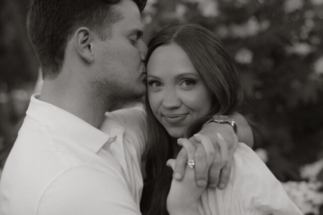 Grapevine-botanical-garden-Engagement-wedding-photographer-DFW-Grapevine-botanical-garden-Engagement-wedding-photographer-DFW-Hannah-Lylene-Dallas-Fort-Worth-Photographer-1219-2